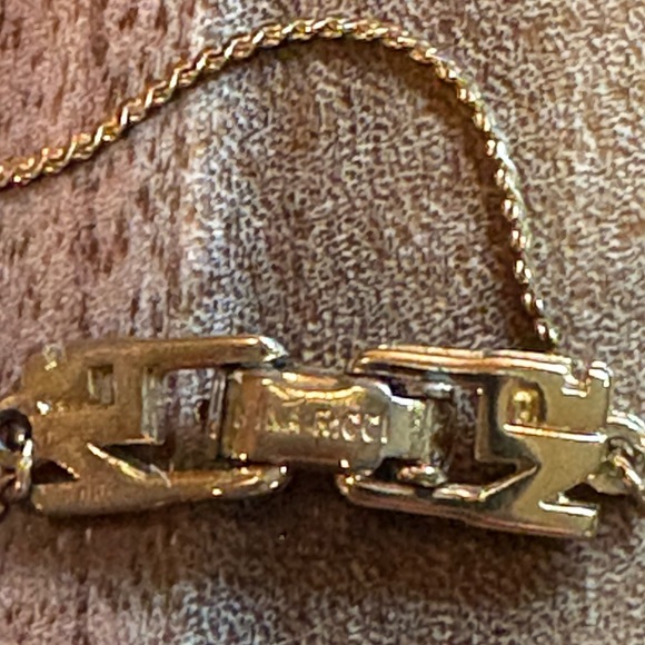 Nina Ricci Gold Necklace - Picture 4 of 8